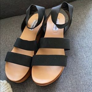 Steve Madden Vonte Flatform Sandals